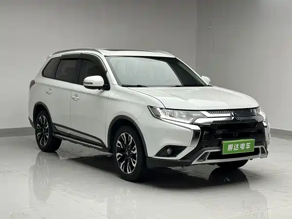 Mitsubishi Outlander 2020