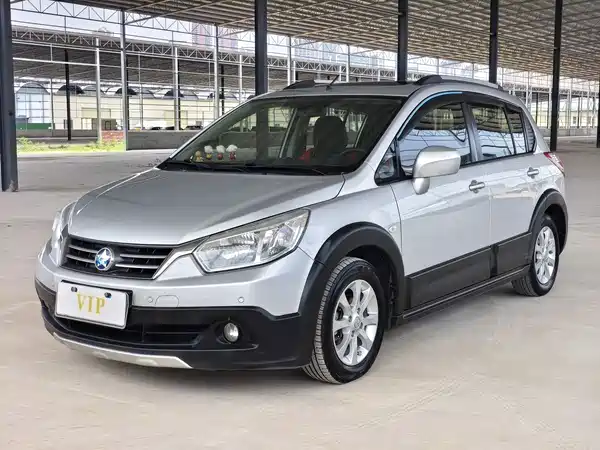 Venucia R50X 2014