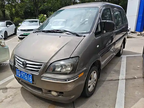 Dongfeng Lingzhi 2013