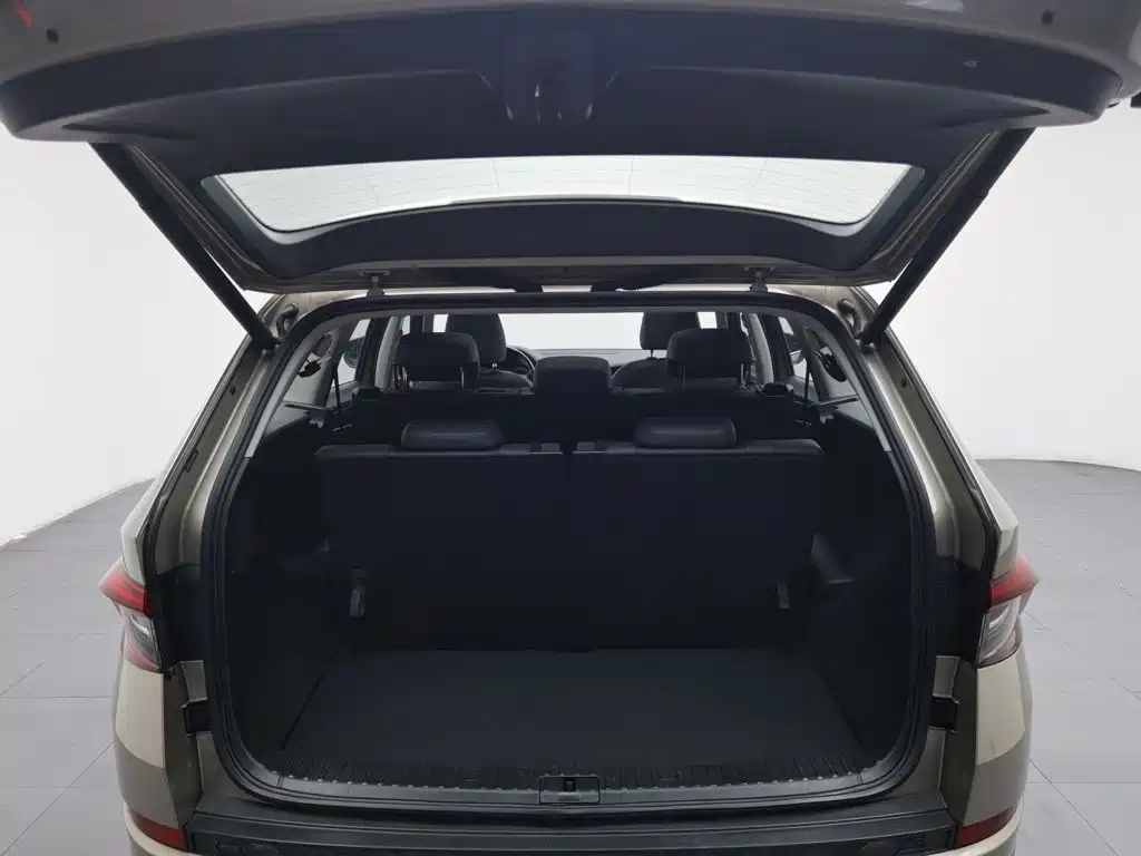 Skoda Kodiaq 2018 — фото 16