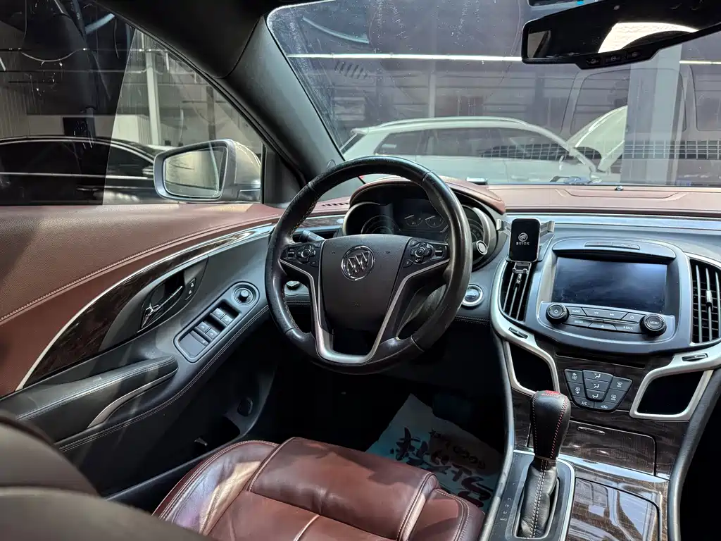 Buick LaCrosse 2015 — фото 6