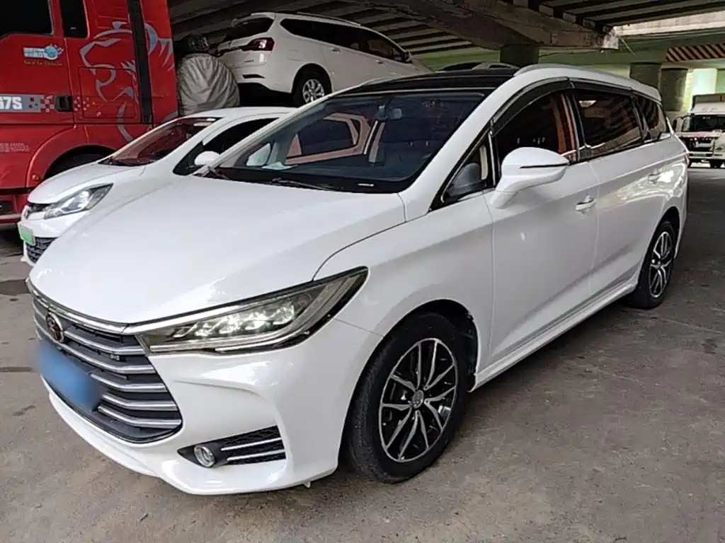 BYD Song MAX 2018 — фото 2