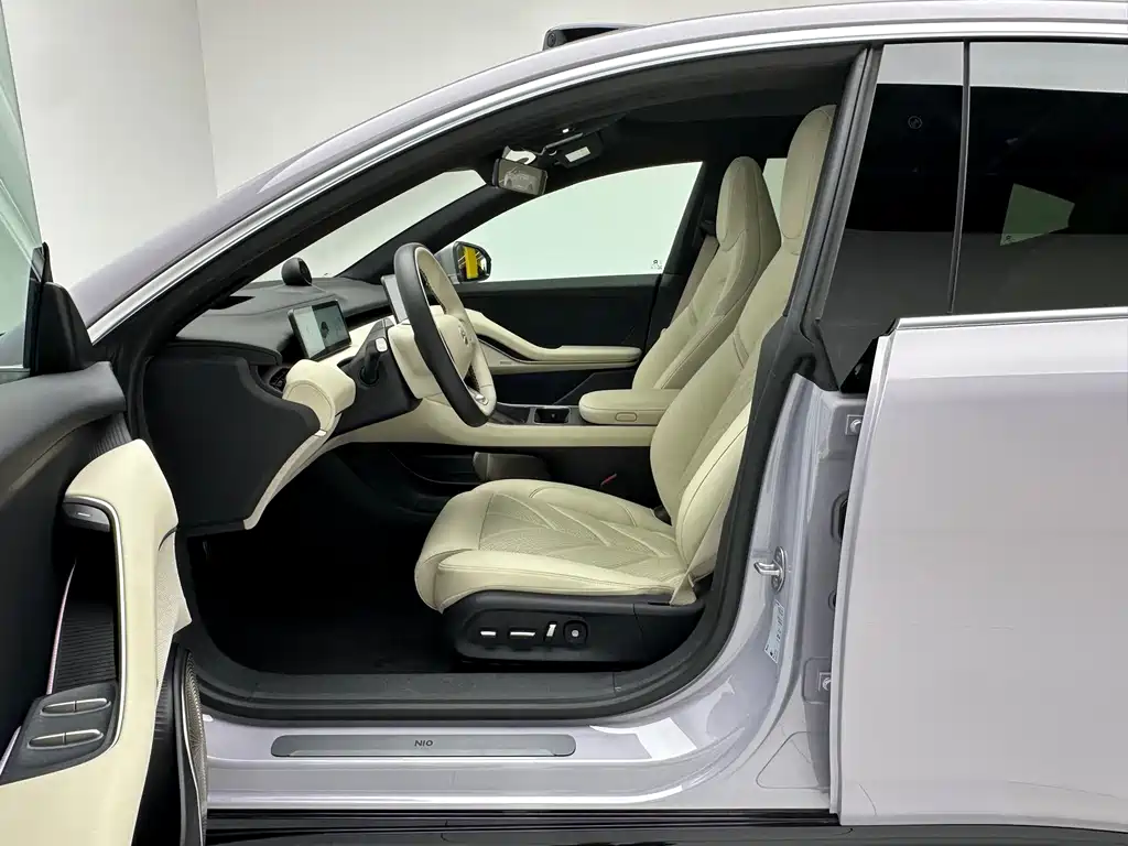 NIO ET5 2025