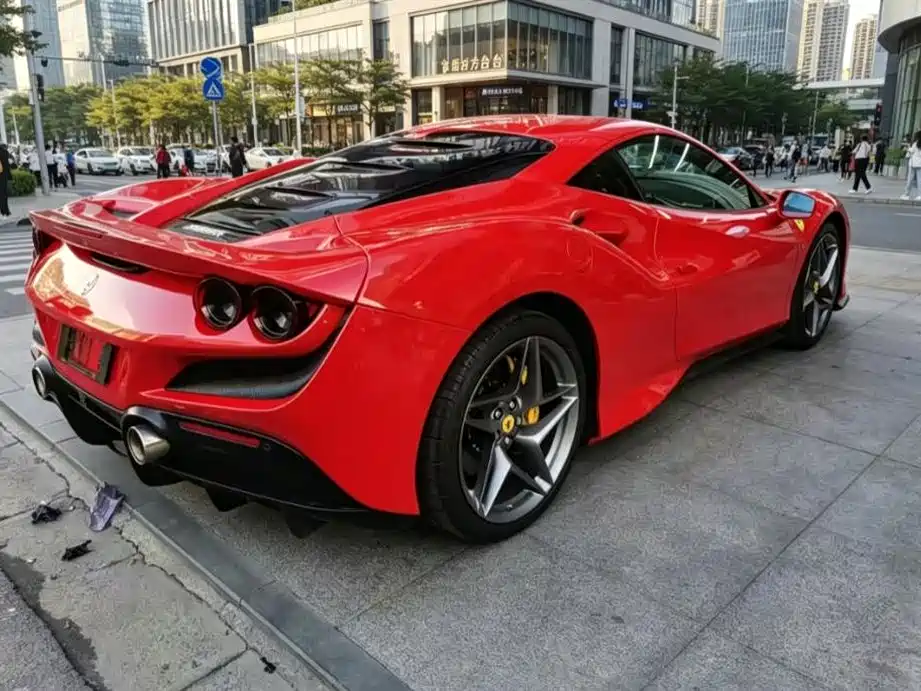 Ferrari F8 2020 — фото 2