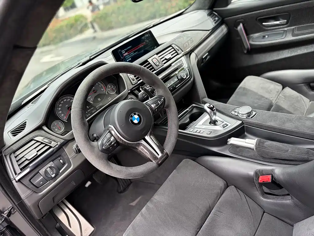 BMW M4 2017 — фото 8