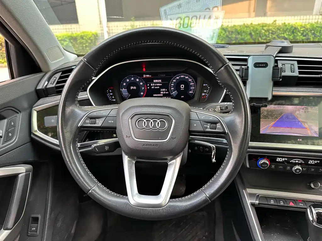 Audi Q3 2019 — фото 13