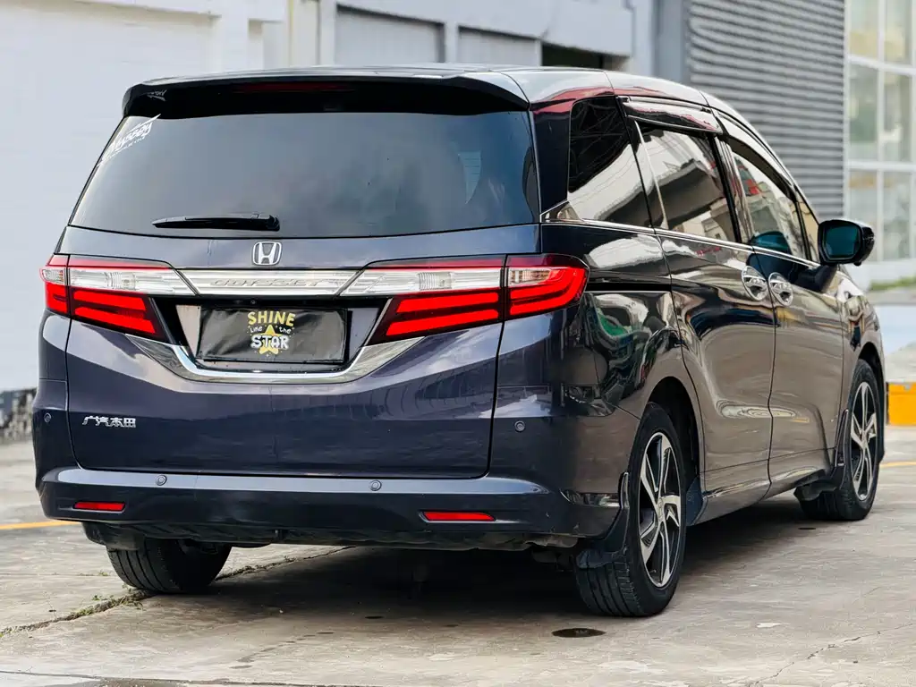 Honda Odyssey 2015 — фото 20