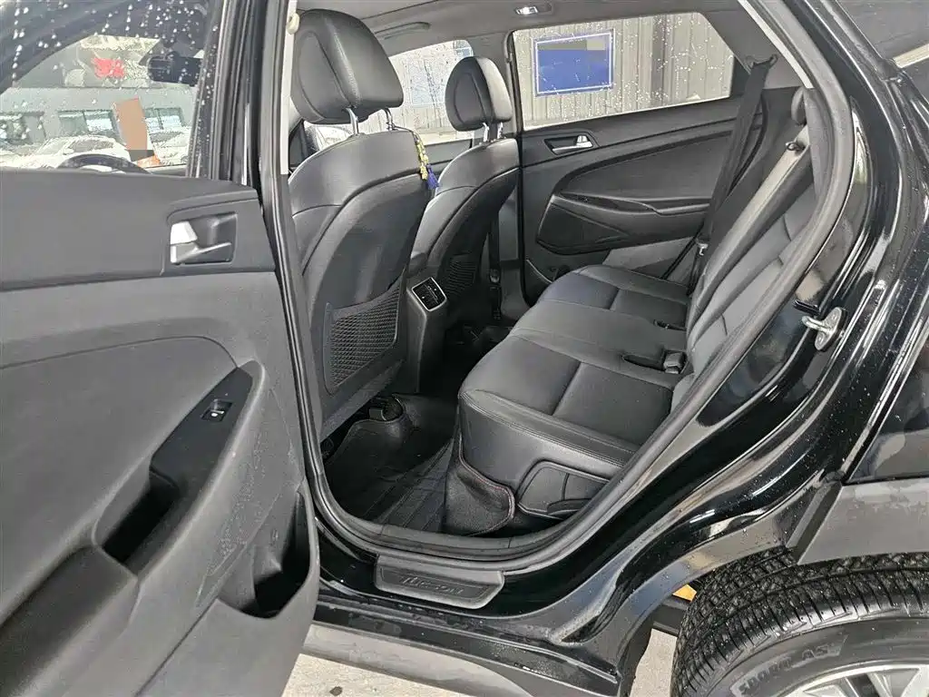Hyundai Tucson 2015 — фото 7