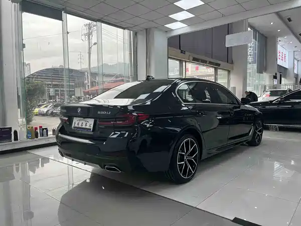 BMW 5 Series 2023