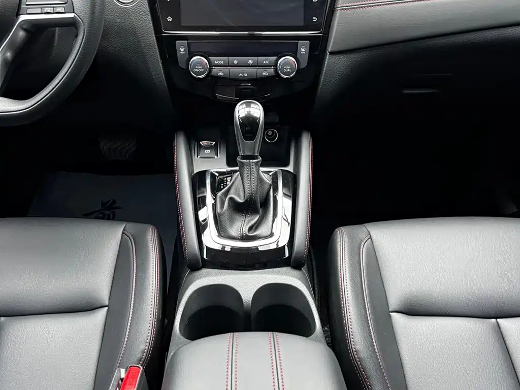 Nissan Qashqai 2023 — фото 11
