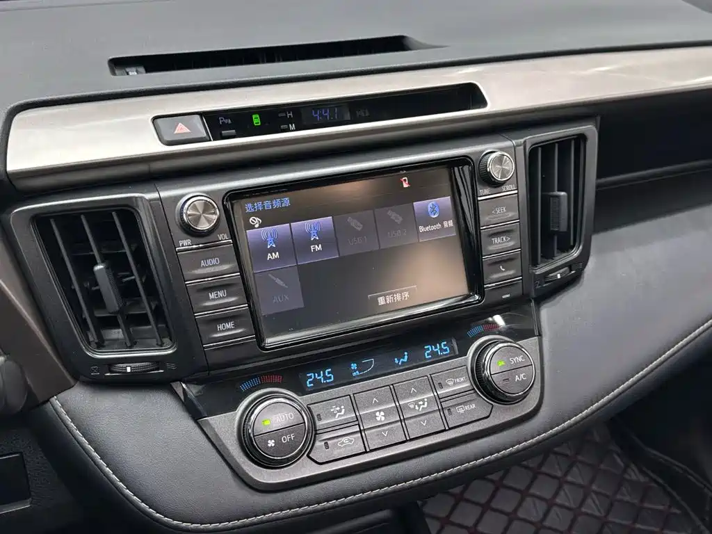 Toyota RAV4 2016 — фото 14