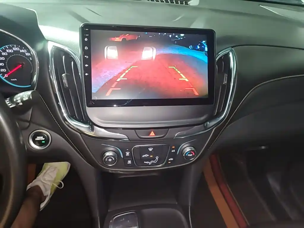 Chevrolet Equinox 2018 — фото 13