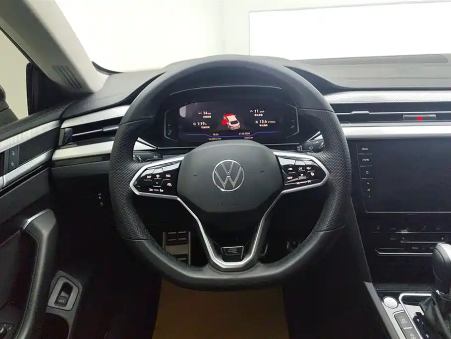 Volkswagen CC 2023 — фото 15