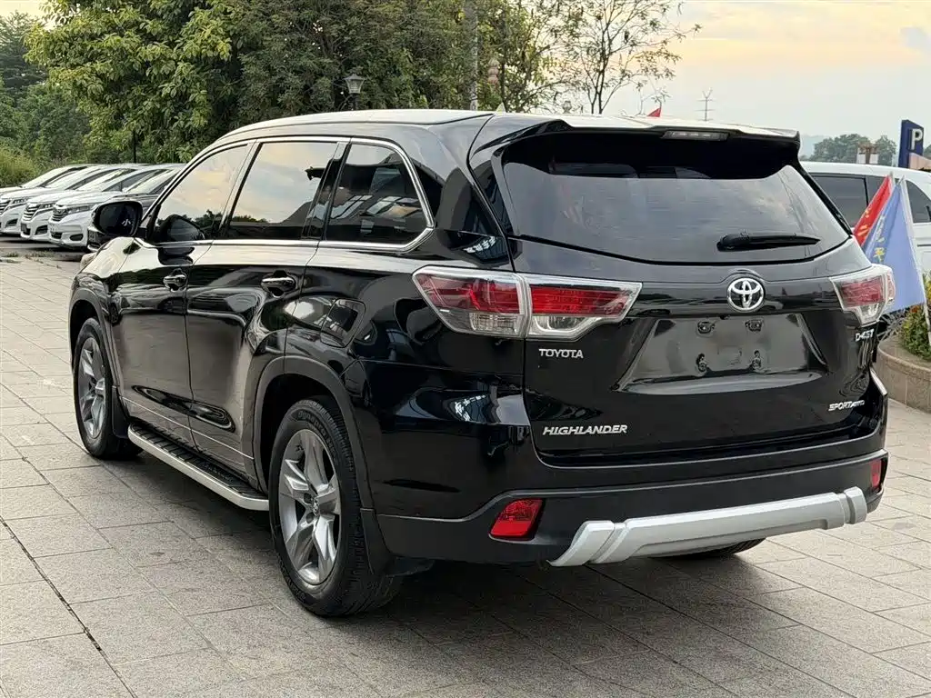 Toyota Highlander 2016 — фото 9