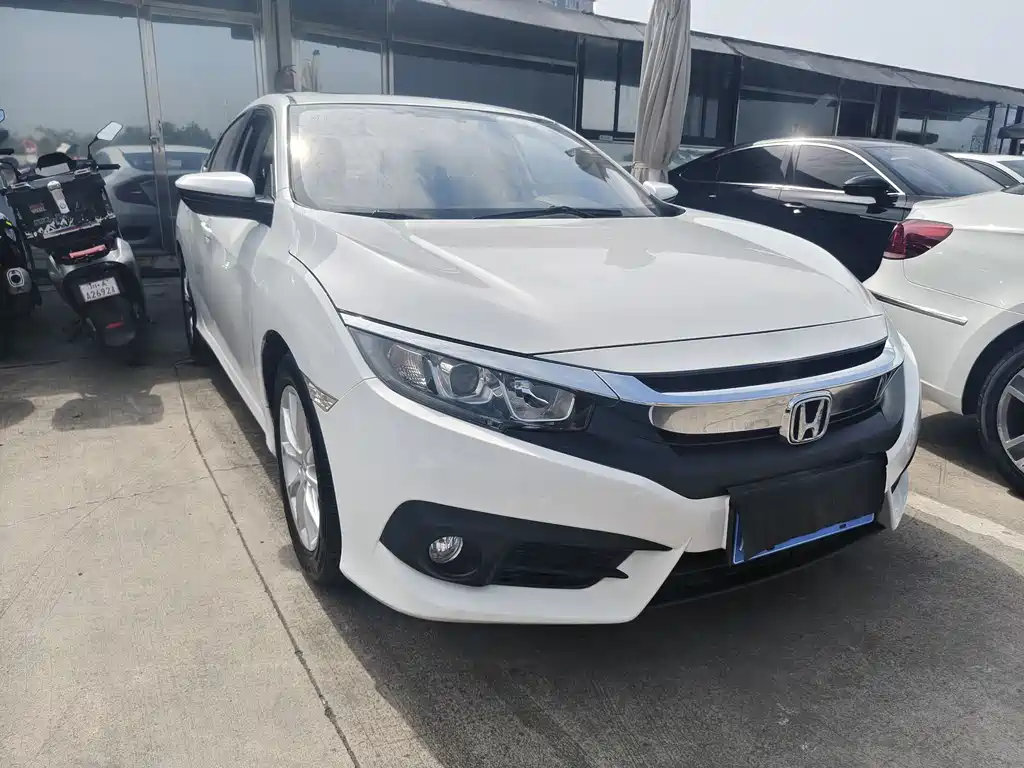 Honda Civic 2018 — фото 3