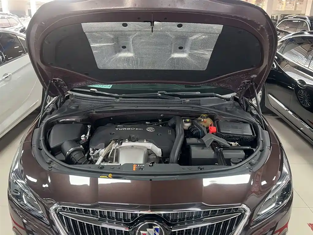Buick LaCrosse 2018 — фото 11