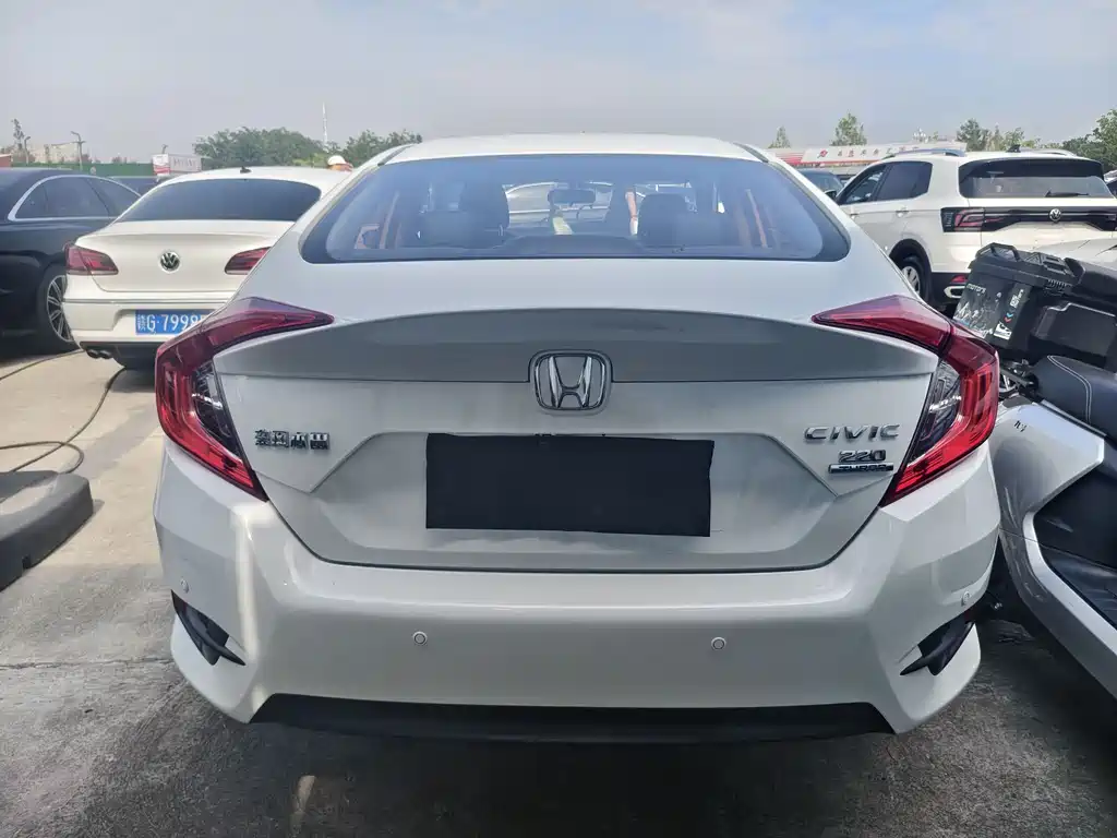 Honda Civic 2018 — фото 14