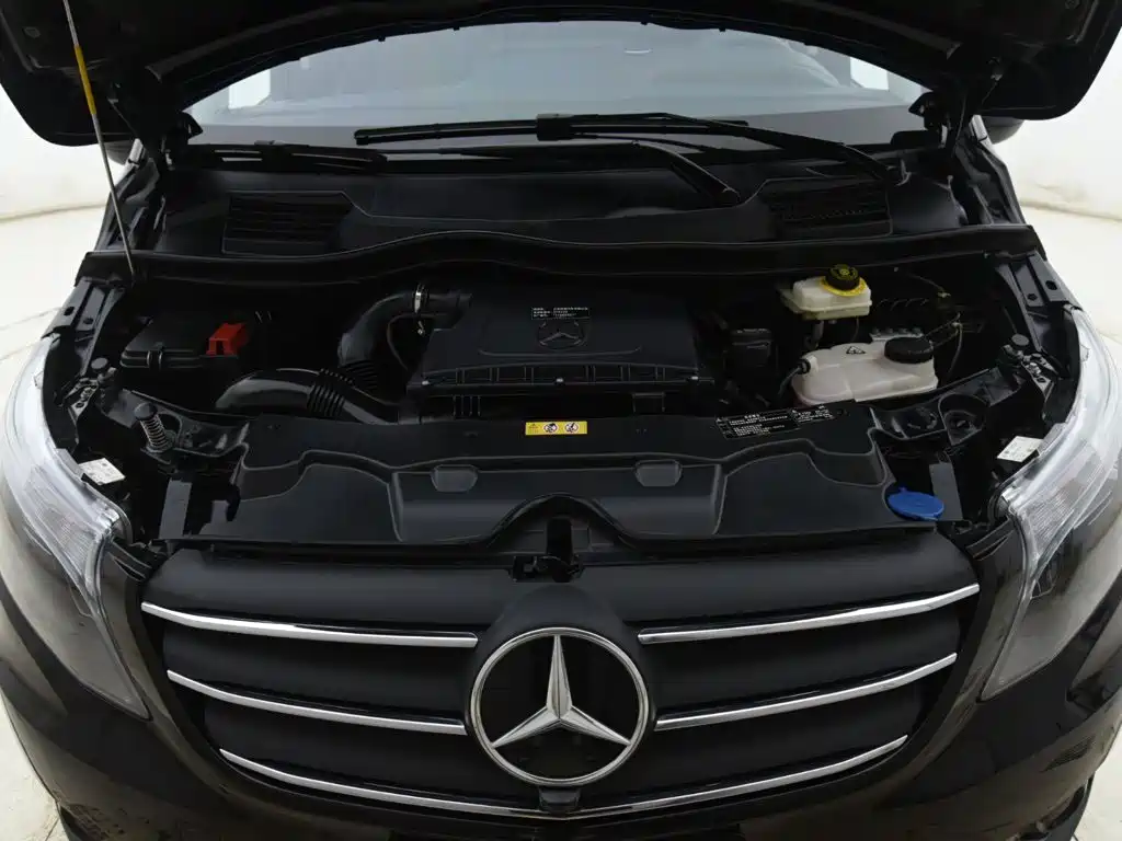 Mercedes-Benz Vito 2022 — фото 17