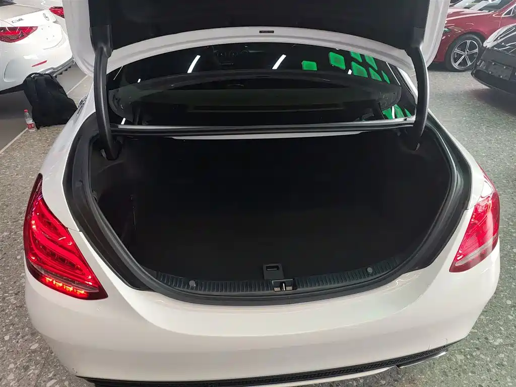 Mercedes-Benz C-Class 2018 — фото 15