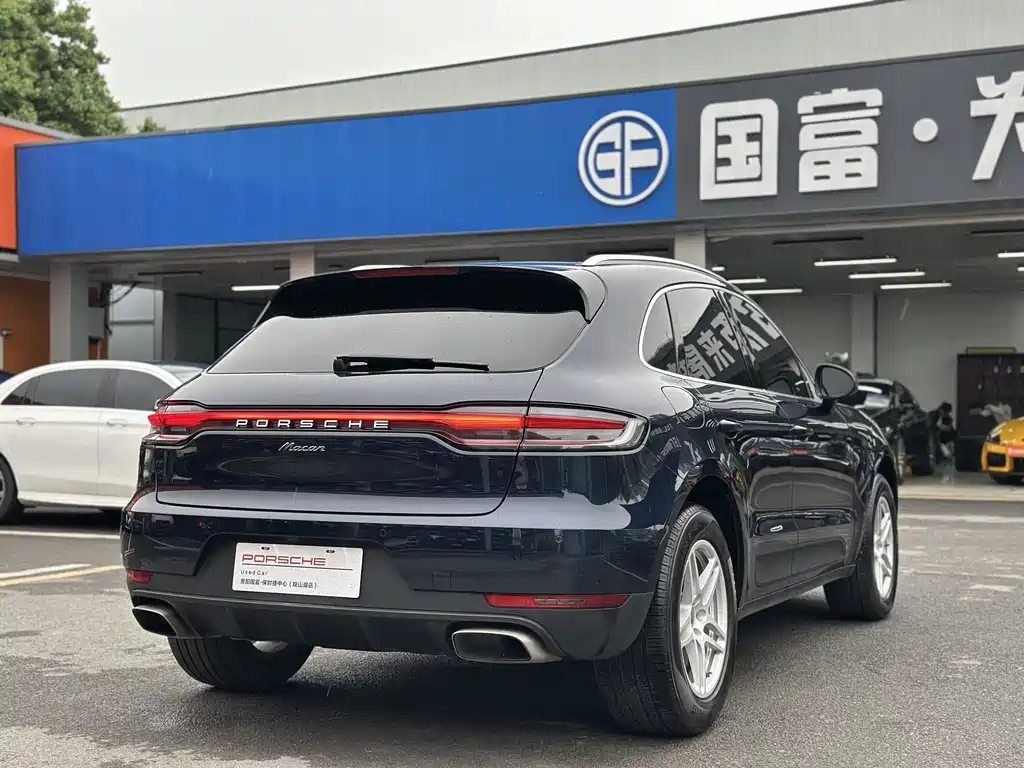 Porsche Macan 2020 — фото 15