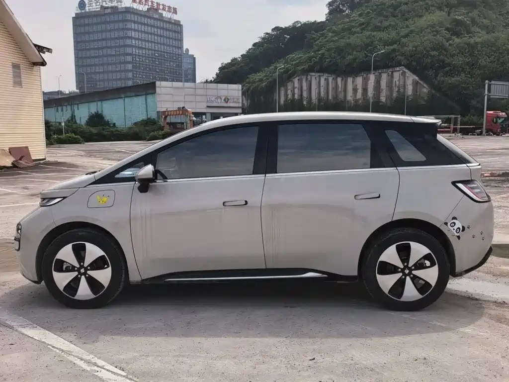 Baojun Clouds 2024