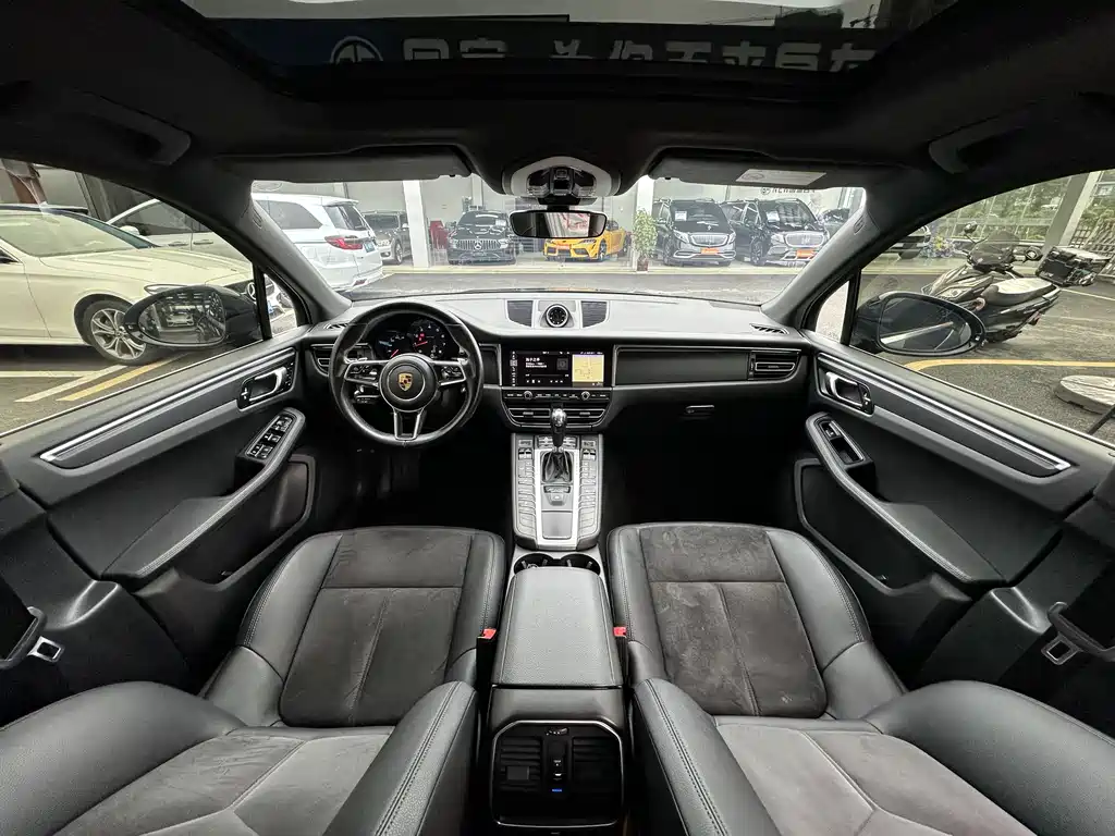 Porsche Macan 2020 — фото 9