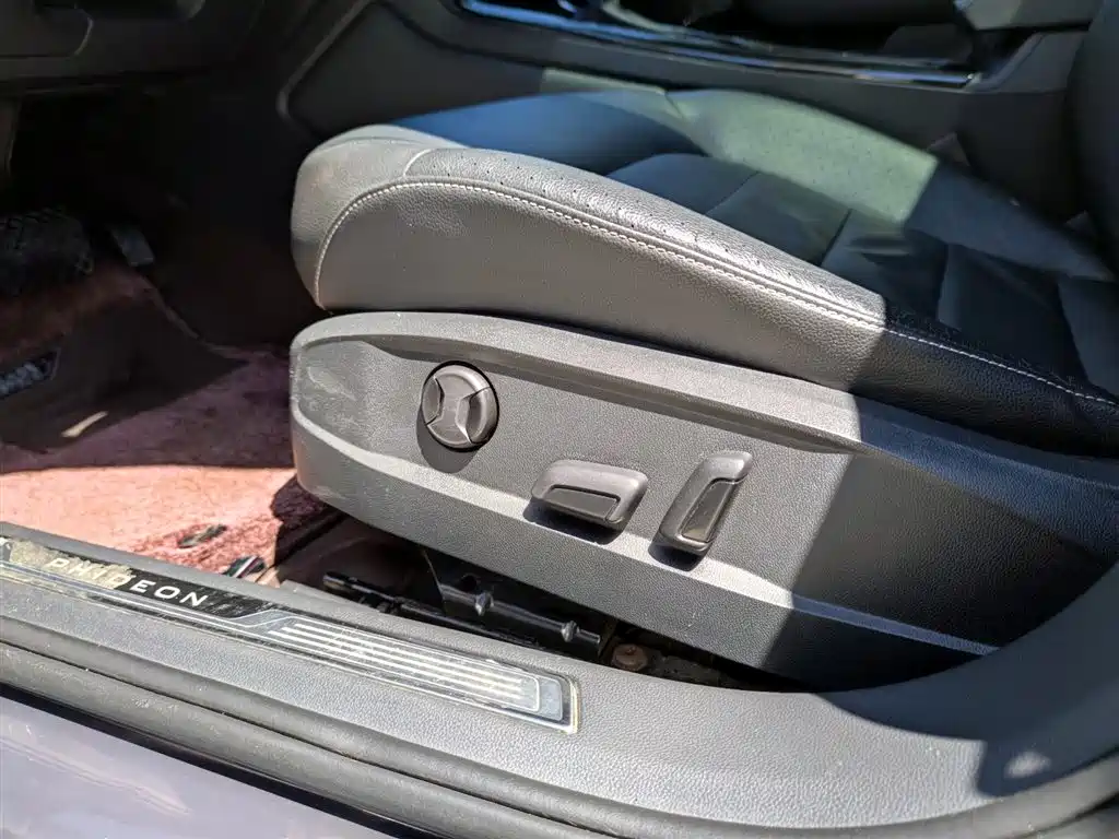 Volkswagen Phideon 2018 — фото 16