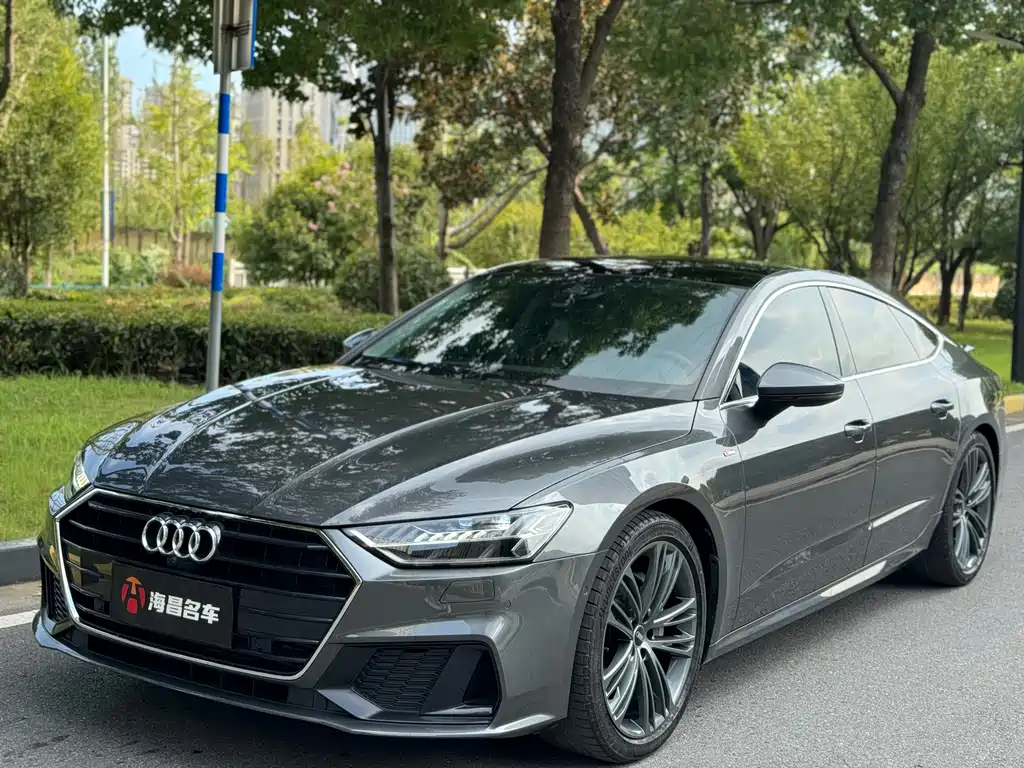Audi A7 2022 — фото 1