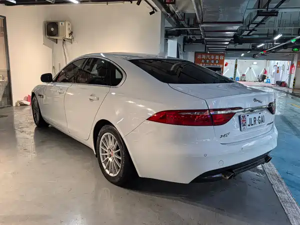 Jaguar XF 2016