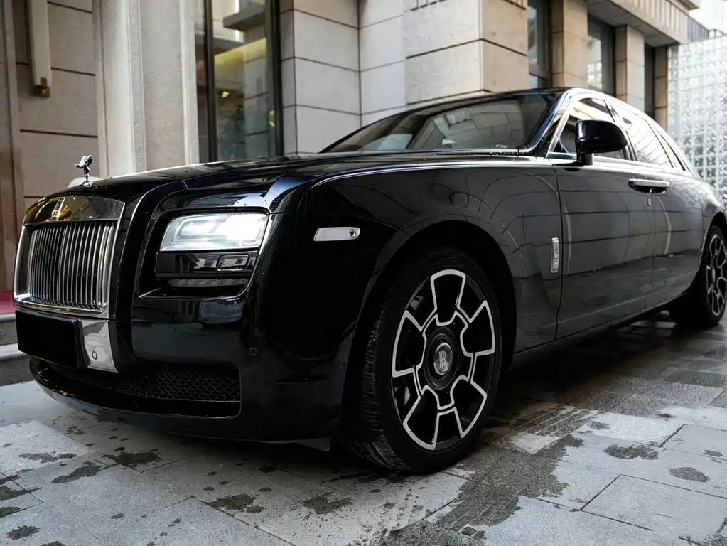 Rolls-Royce Ghost 2015 — фото 5