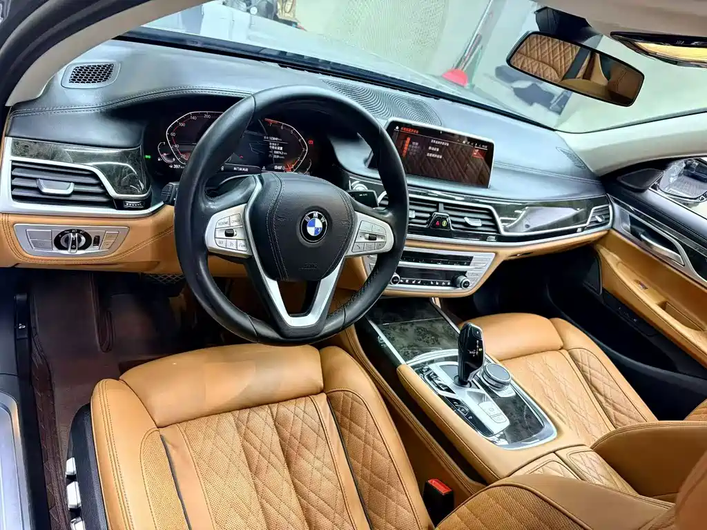 BMW 7 Series 2020 — фото 9
