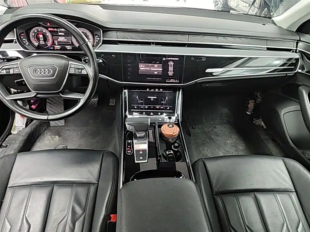Audi A8 2019 — фото 13