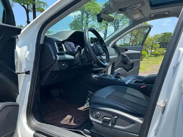 Audi Q5L 2019