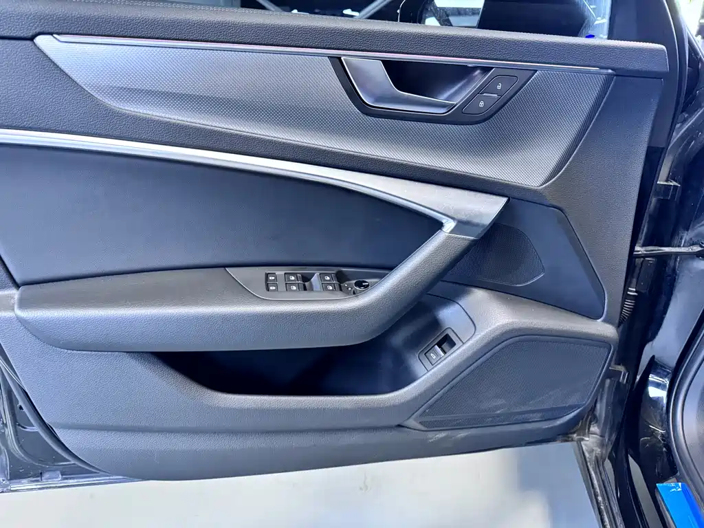 Audi A6L 2022 — фото 4