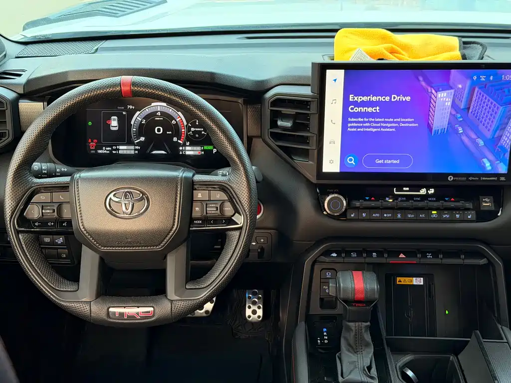 Toyota Sequoia 2024 — фото 18