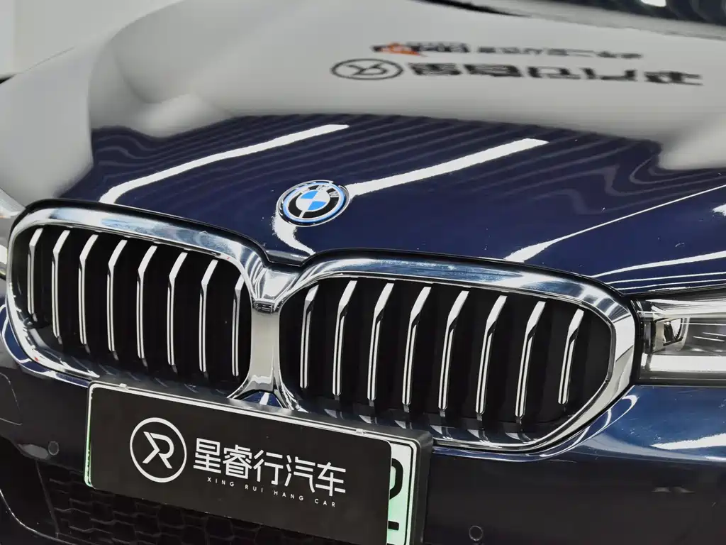 BMW 5 Series New Energy 2022 — фото 30