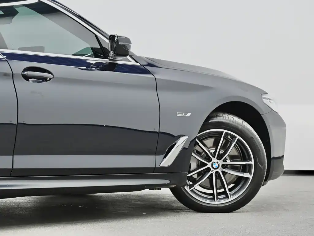 BMW 5 Series New Energy 2022 — фото 32