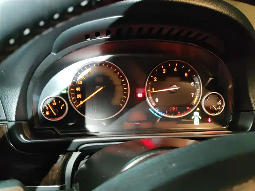 BMW 5 Series 2015 — фото 4
