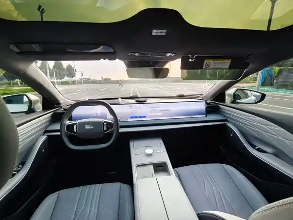Geely Galaxy E8 2024