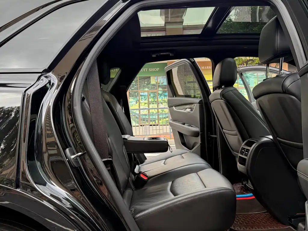 Cadillac XT5 2023 — фото 30