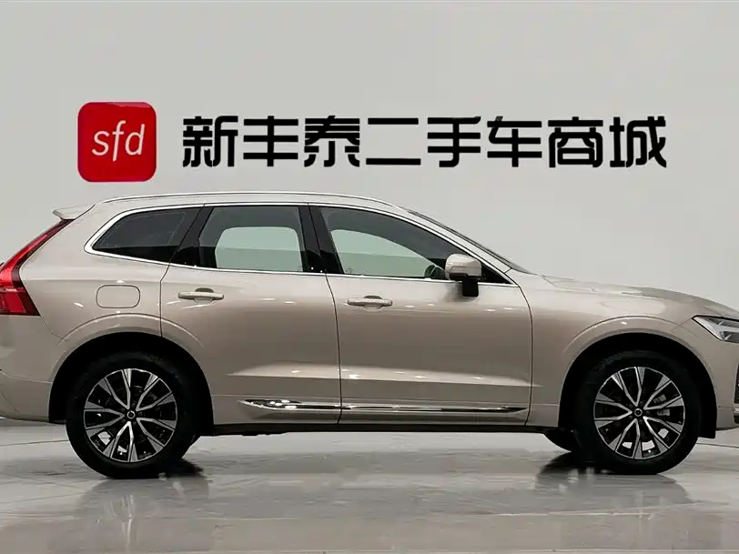 Volvo XC60 2025 — фото 3