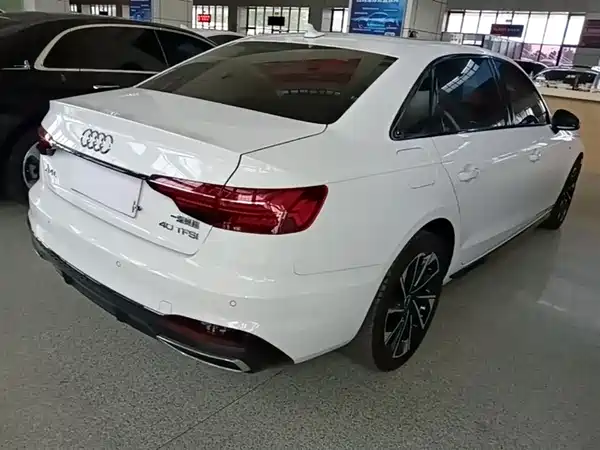 Audi A4L 2023