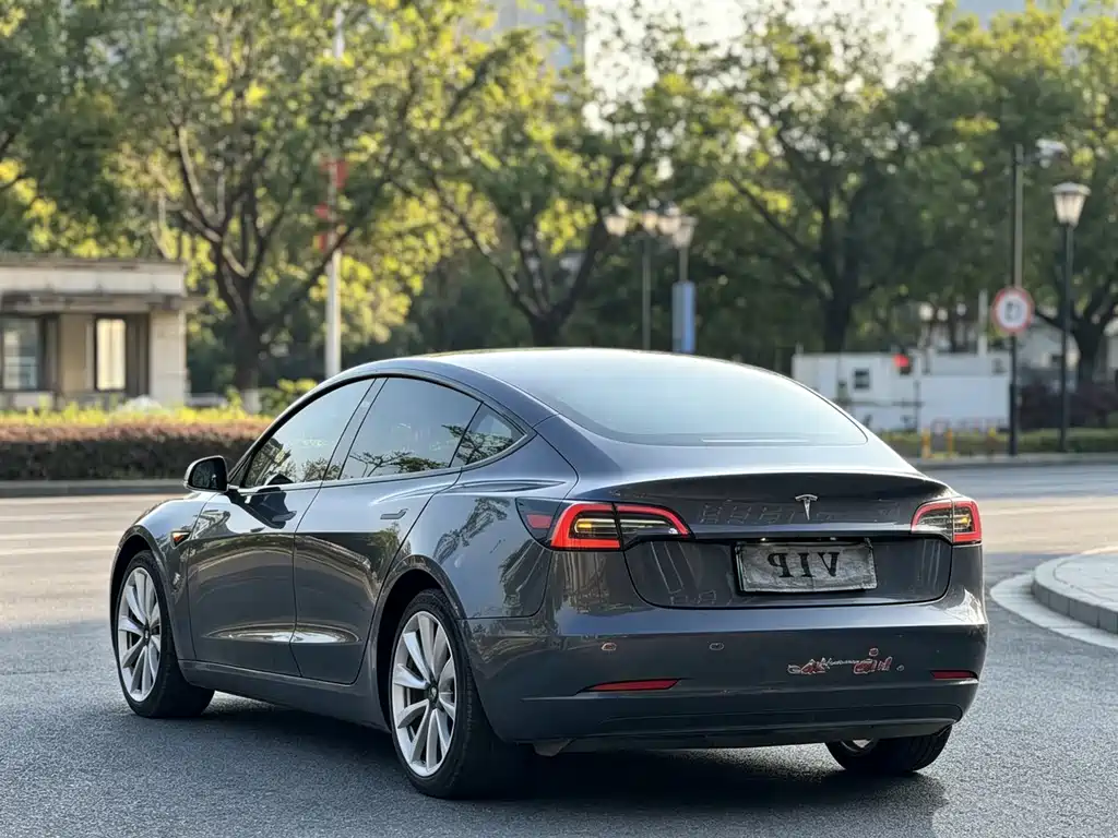 Tesla Model 3 2019 — фото 7