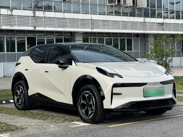 Zeekr X 2025