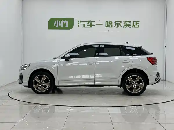 Audi Q2L 2022
