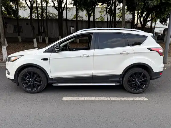 Ford Kuga 2017