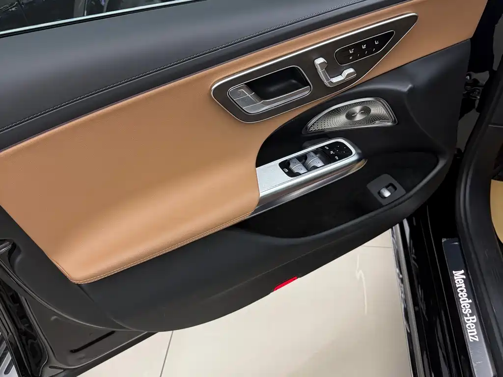 Mercedes-Benz E-Class 2024