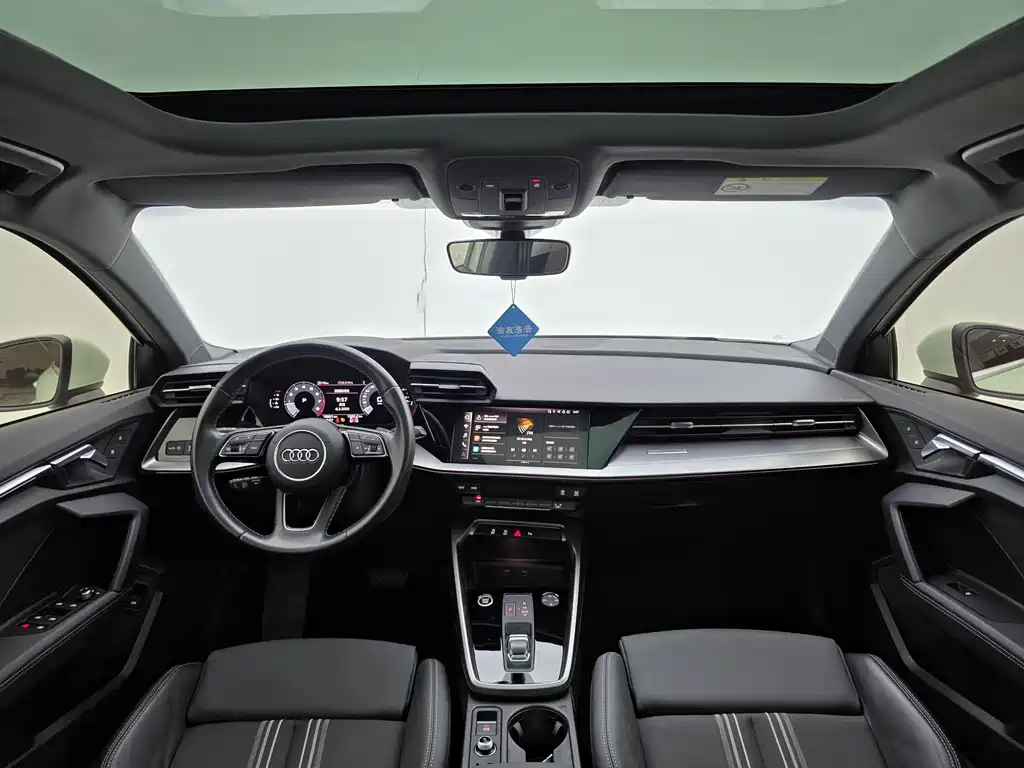 Audi A3 2024 — фото 9
