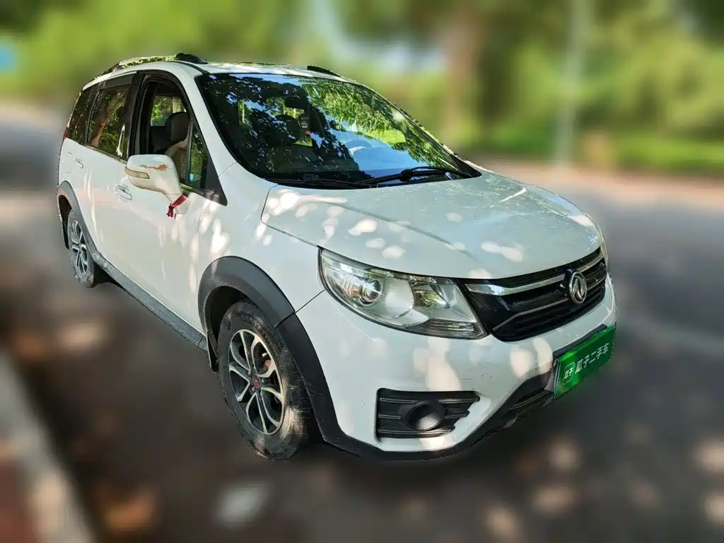Dongfeng Jingyi X3 2017 — фото 3