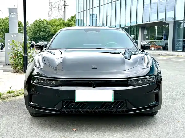 Zeekr 001 2023